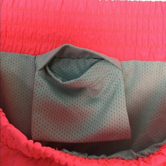 Women's Tek Gear Performance Small 4 - 6 Shorts Athletic Running Neon Pink NWOT - Picture 7 of 8